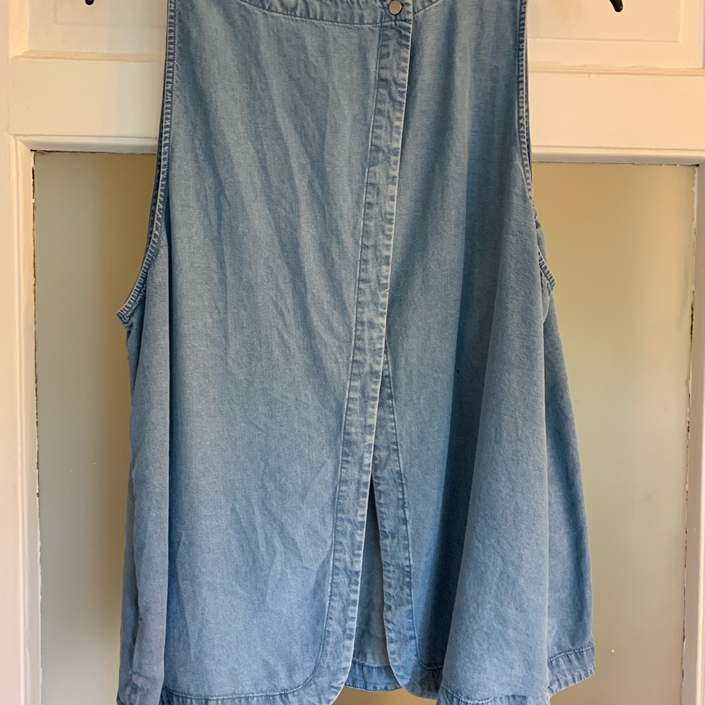 Gap Chambray Tank